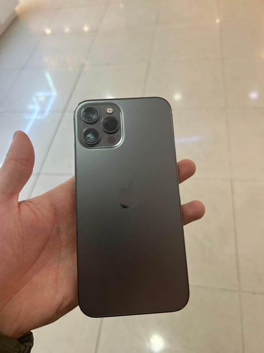Продам IPhone 12 pro max