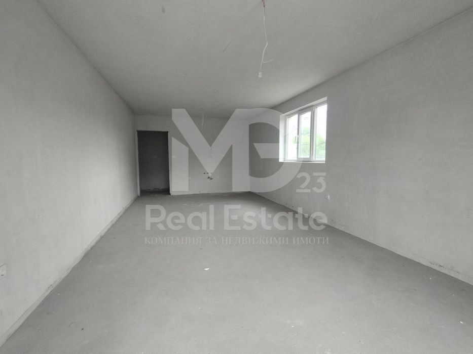 Продава се Двустаен апартамент в Пловдив, Остромила - 67 кв.м за 1627 €/кв.м - Снимка #2