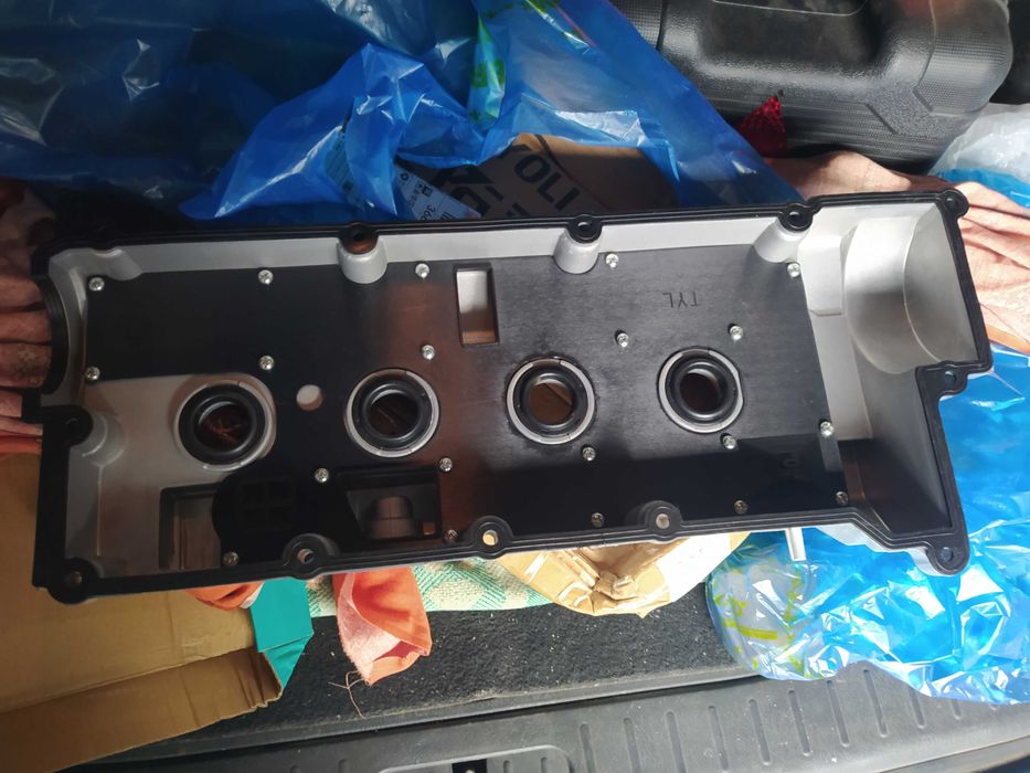 Крышка клапанов дюралевая хундай Туксон два литра G4GC