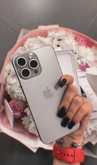 Продам Iphone 15 pro max - 256GB