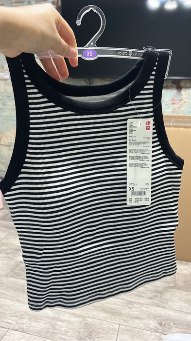 Топ с чашками и бананка uniqlo