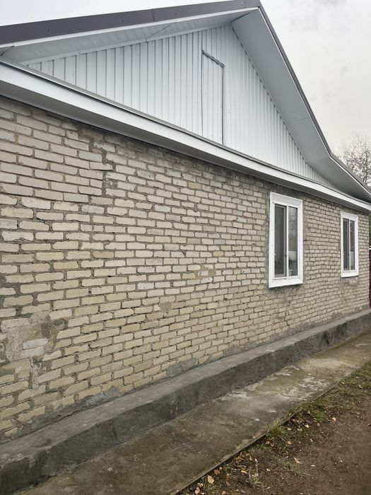 Продам трех комнатную квартиру в трех квартирном доме