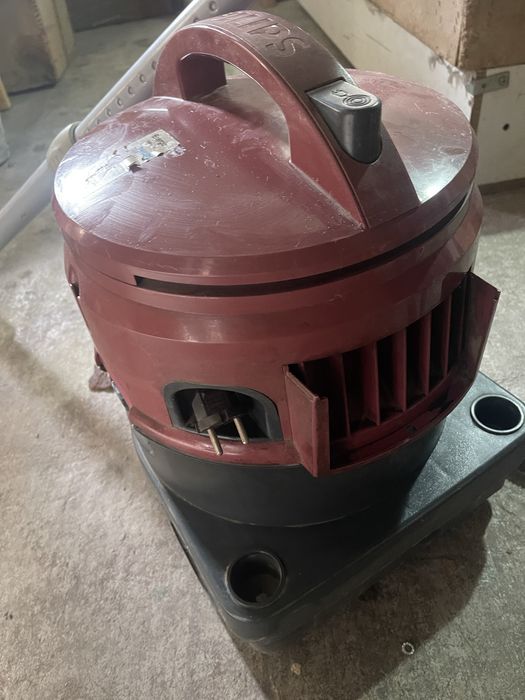 Пылесос Philips .