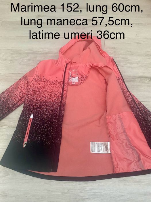 Geaca impermeabila si antivant marimea 152