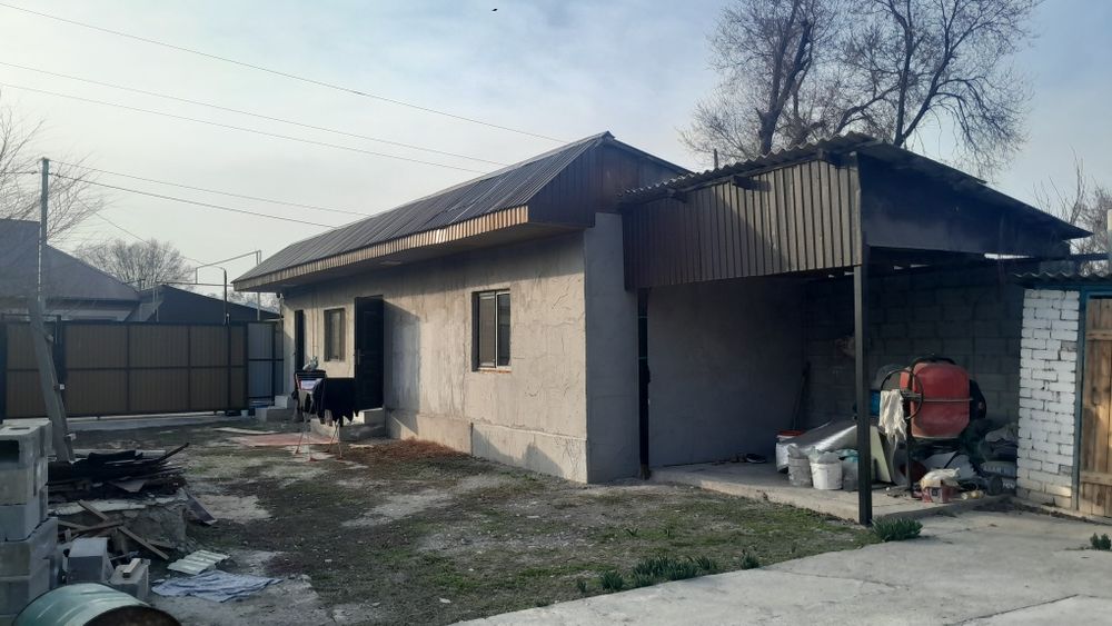 Продам  времянку  В центре  Байсерке