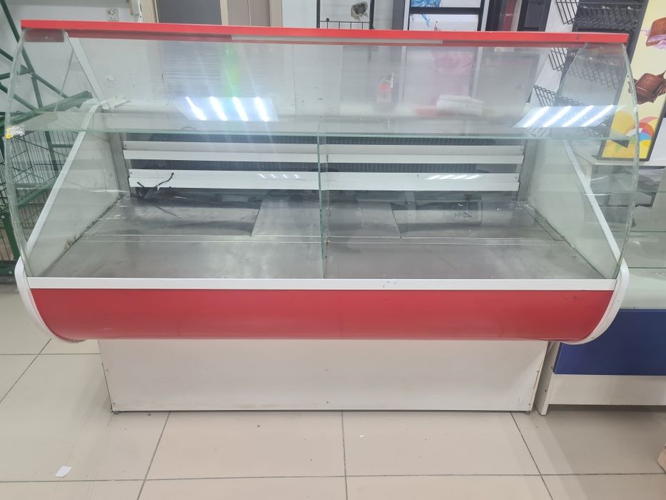 Витринный холодильник