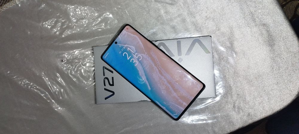 Vivo v27 smartfon sotiladi.SROCHNA