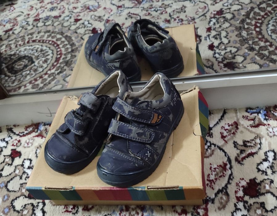 Продаются кроссовки