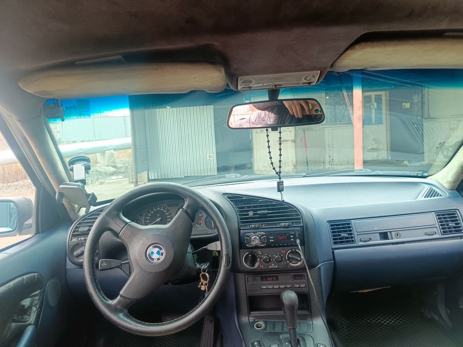 БМВ е36 АКПП продам