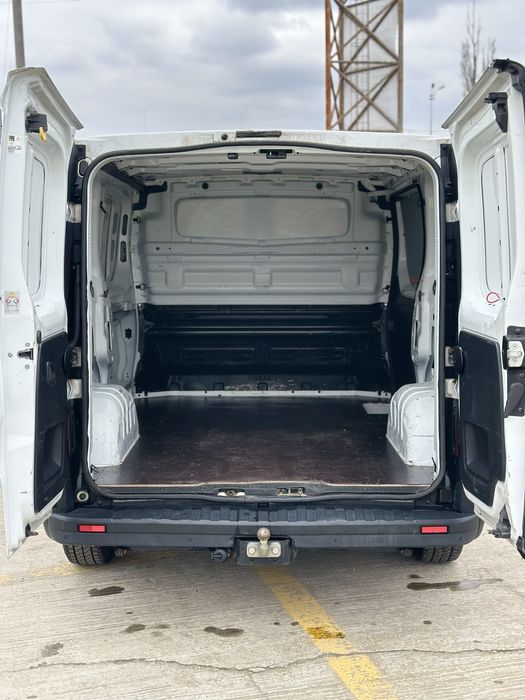 Vand Opel Vivaro,2017,euro 6,import Olanda,carte service la zi,led