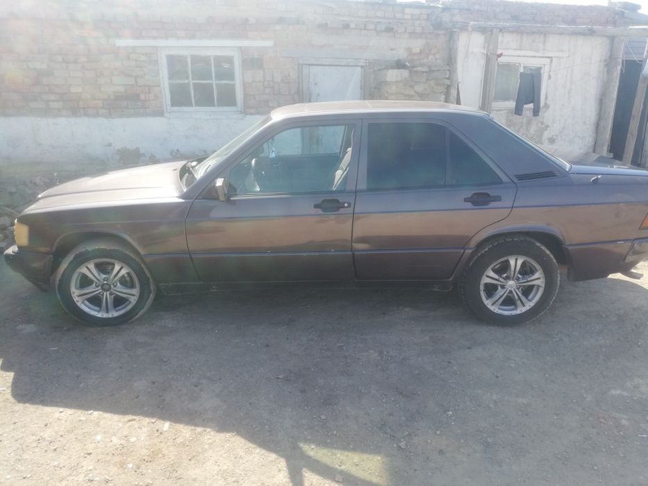 Продам мерс 190 дизел об. 2.5