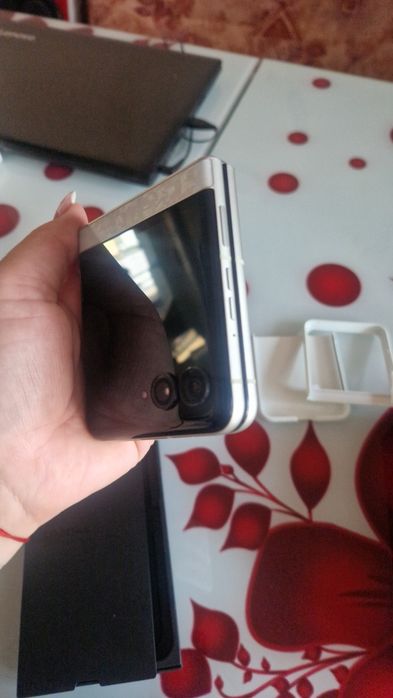 Motorola Razr 70 - 256GB, 8GB ram