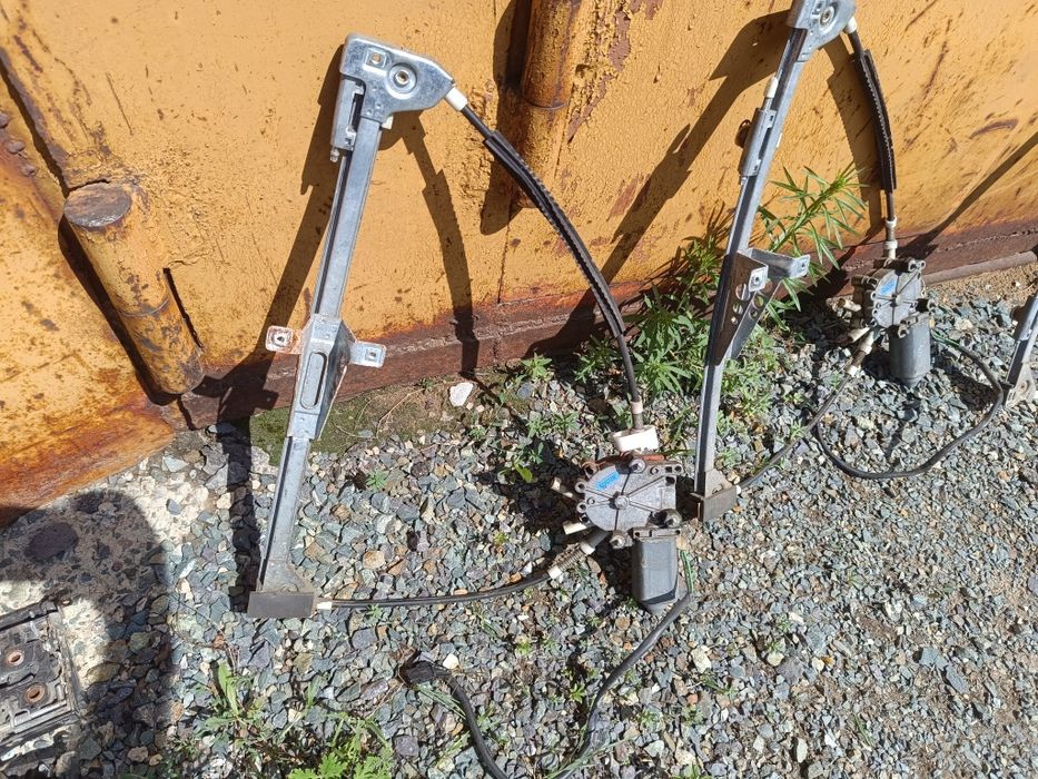 Стеклоподъемник Ауди 80 Б3 Б4 электро