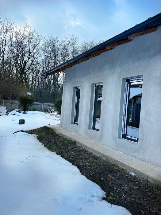 Casa de vanzare la padure