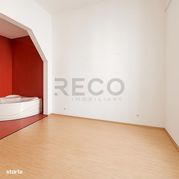 RECO Apartament ultracentral, loc de parcare privat inclus plus boxa