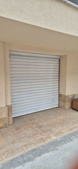 Отдавам Гаражи под наем