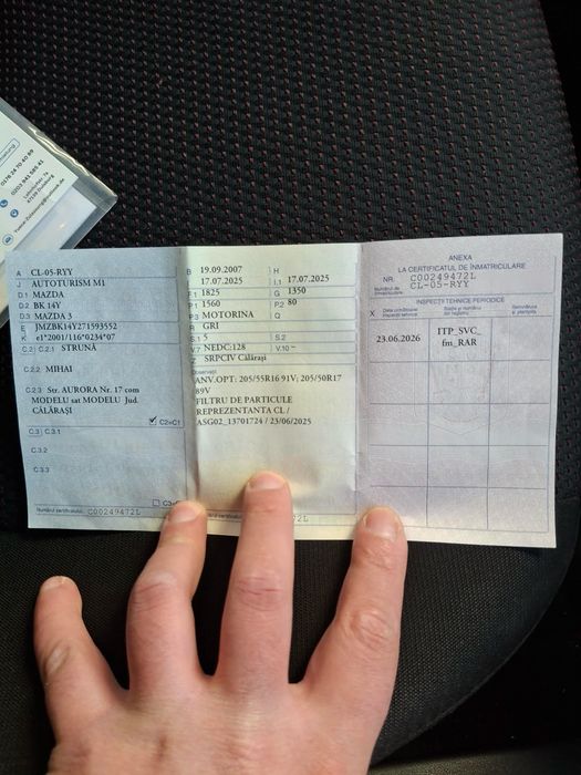Vând Mazda 3