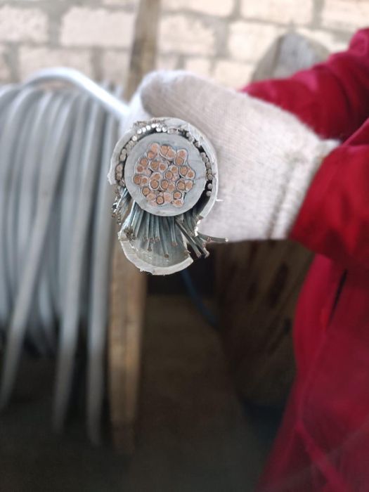 Продам кабель по цене договоримся