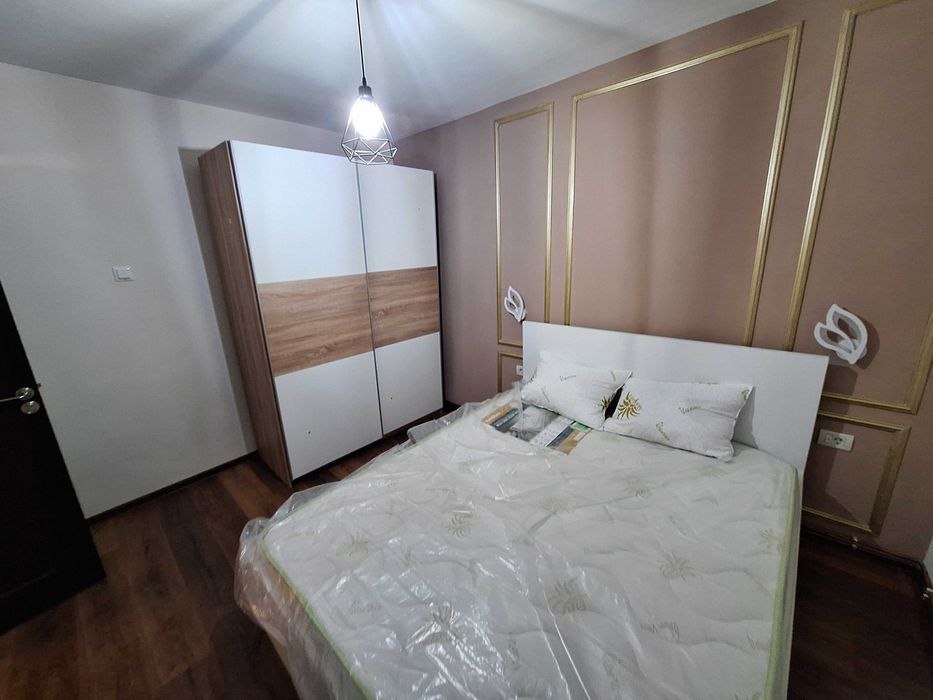 Inchiriez apartament