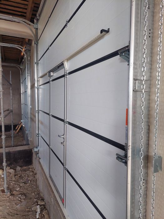 Көлікжайға арналған секциялық қақпа!