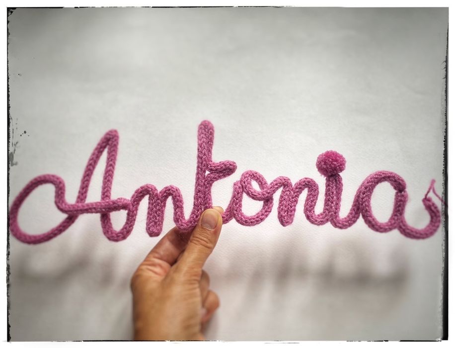 Nume din litere tricotate. Decor perete camera bebe Cadou nou nascut