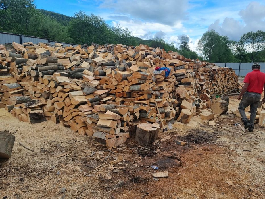 Vând lemn de foc calitate premium
