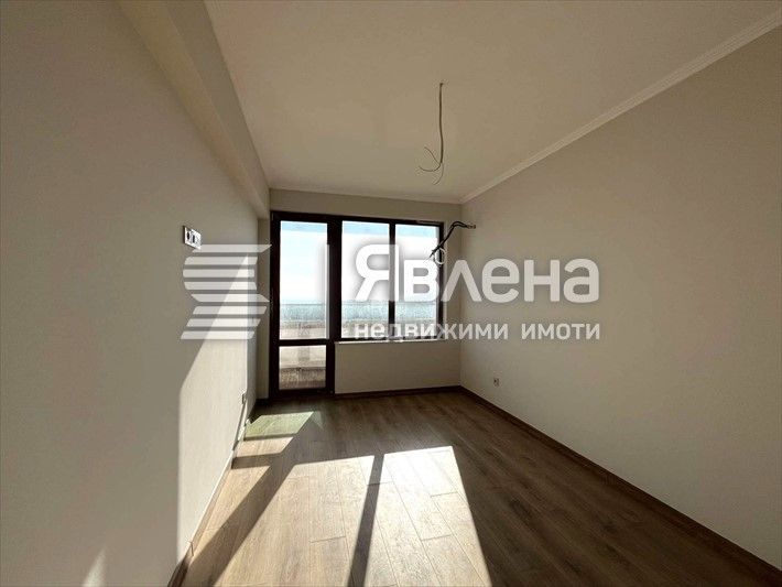 Продава се Тристаен апартамент в Варна, Виница - 133 кв.м за 1755 €/кв.м - Снимка #3