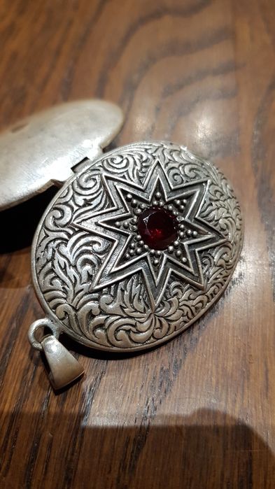 Pandantiv caseta ovala stea xl Argint 925,rubin sintetic,deosebita