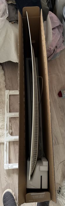 Vând televizor LG Oled curbat smart tv diagonala 140