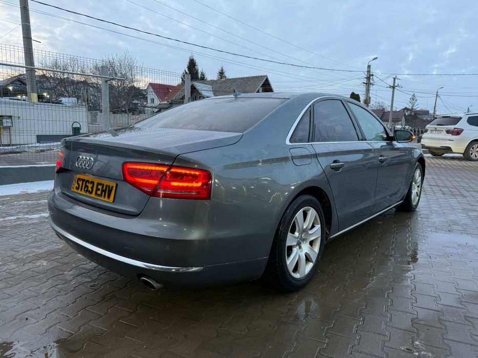 Dezmembrez Audi A8 4H / 230 mii km / trager/faruri/bara