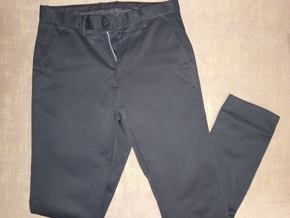 Рубашки и брюки школьные на подростка