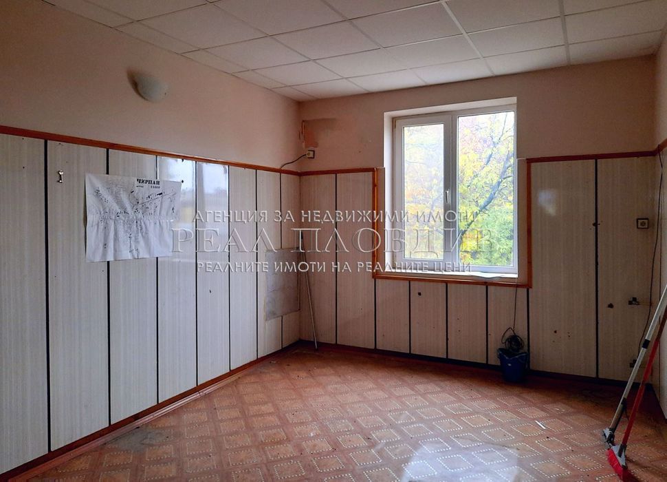 Офис в Стара Загора, област-гр.Чирпан площ 149 цена 55000