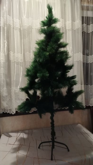 Продаётся ёлочка