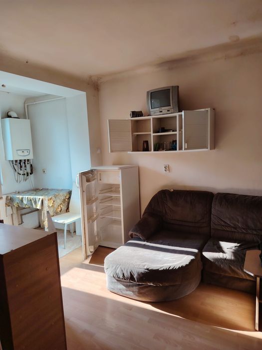 Vand apartament o camera