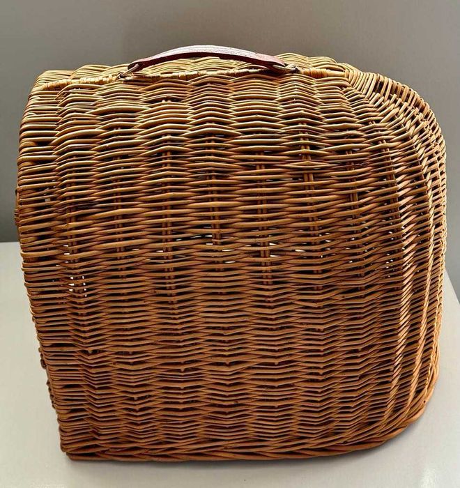 Плетена ратанова чанта за домашен любимец