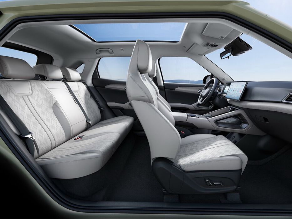 BYD YUAN UP 2 pozitsiya