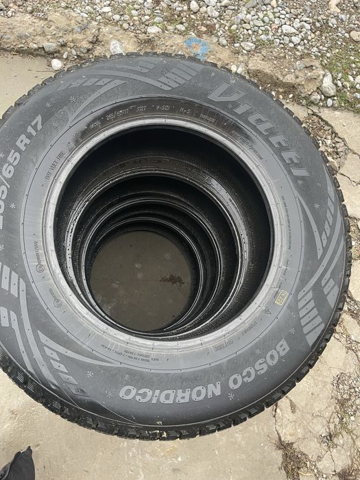 Шиный продается 265/65/17