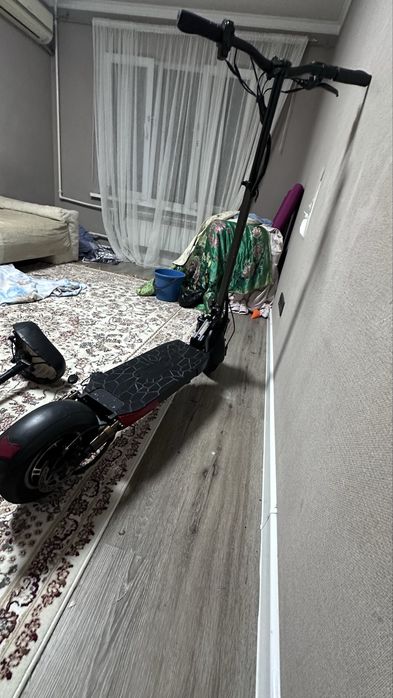 Продам электросамокат GTM 4 Pro торг7  есть