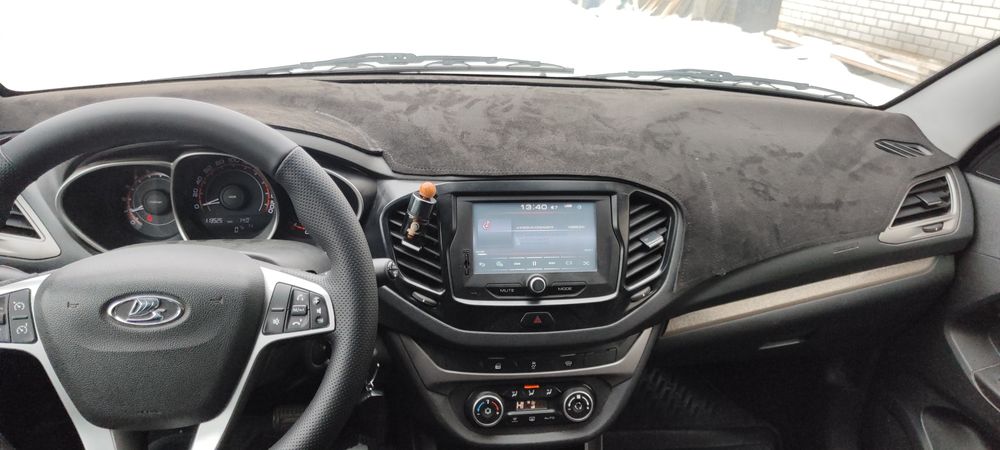 Lada Vesta            .