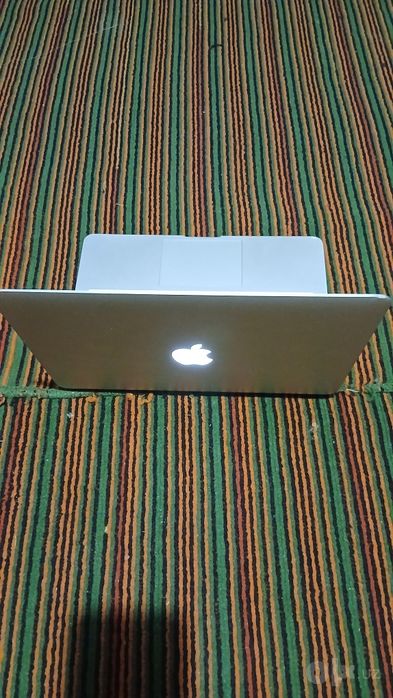 MacBook pro apple