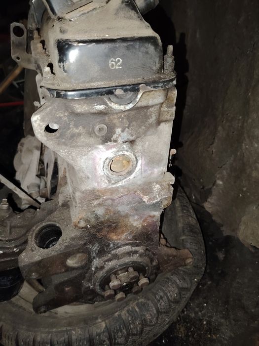 Двигатель ауди 80,  2.0л