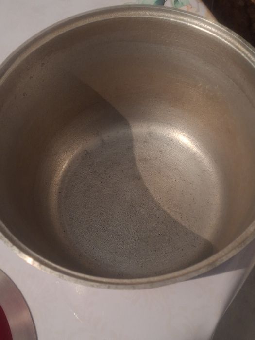 Продаётся чугунный казан