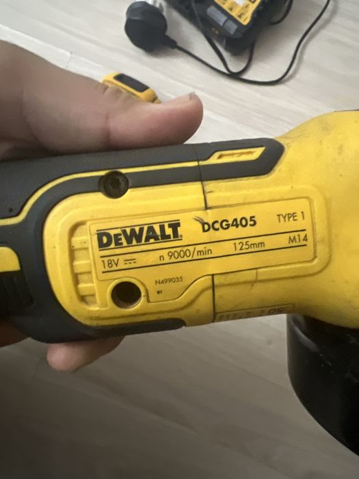 Продам болгарку dewalt оригинальный