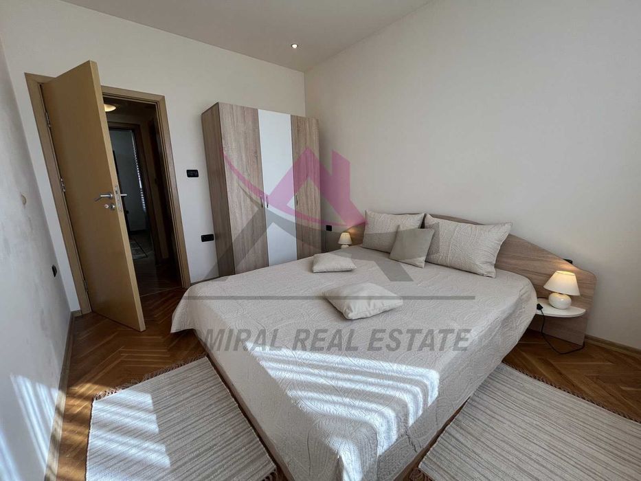 Дава се под наем Тристаен апартамент в Варна, Цветен квартал - 70 кв.м за 498.27 € - Снимка #3