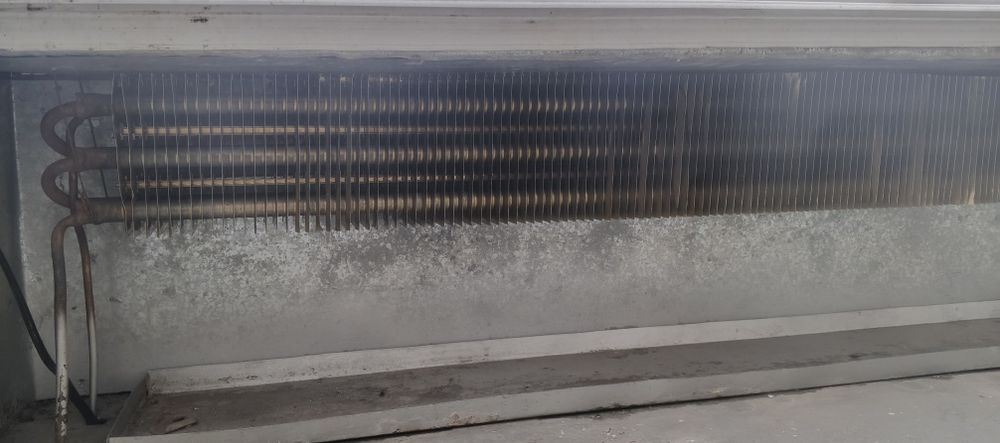 Витрина холодильник сотилади