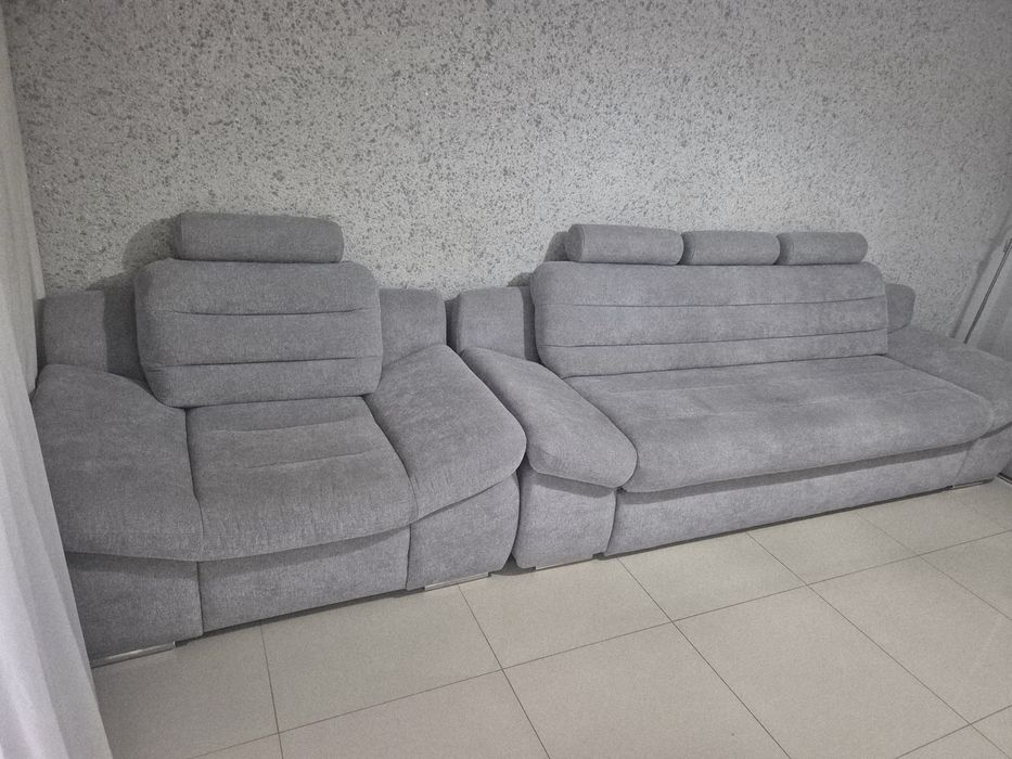 Vând canapea extensibilă + 2 fotolii-gri deschis