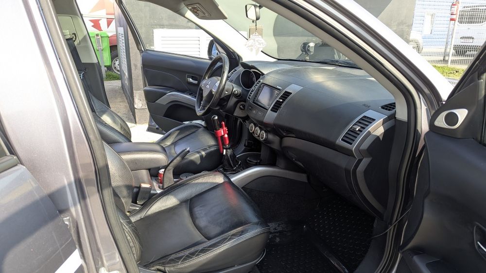 Vând/ Schimb Mitsubishi Outlander 2008 2.2 diesel