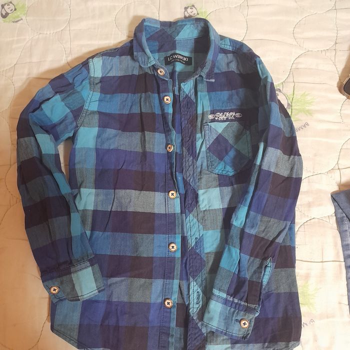 Продам детские рубашки 5.6 лет