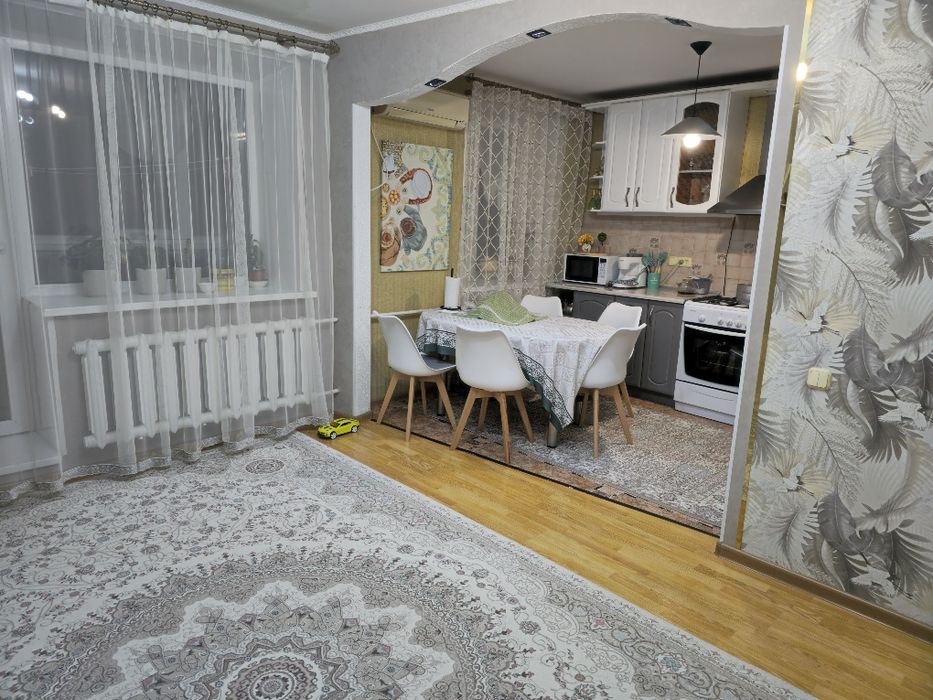 Продам 3 комн.квартиру в центре города
