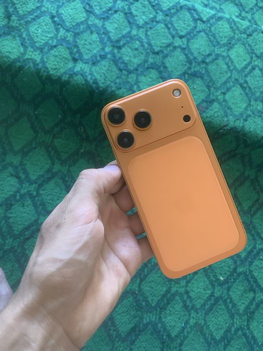 Iphone XR 17pro korpusda